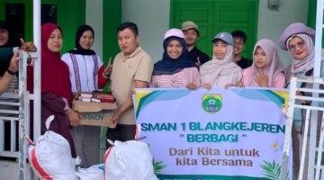 SMA Negeri 1 Blangkejeren Bersama Siswa dan Guru Salurkan Bantuan ke 3 Desa Pascabanjir Gayo Lues